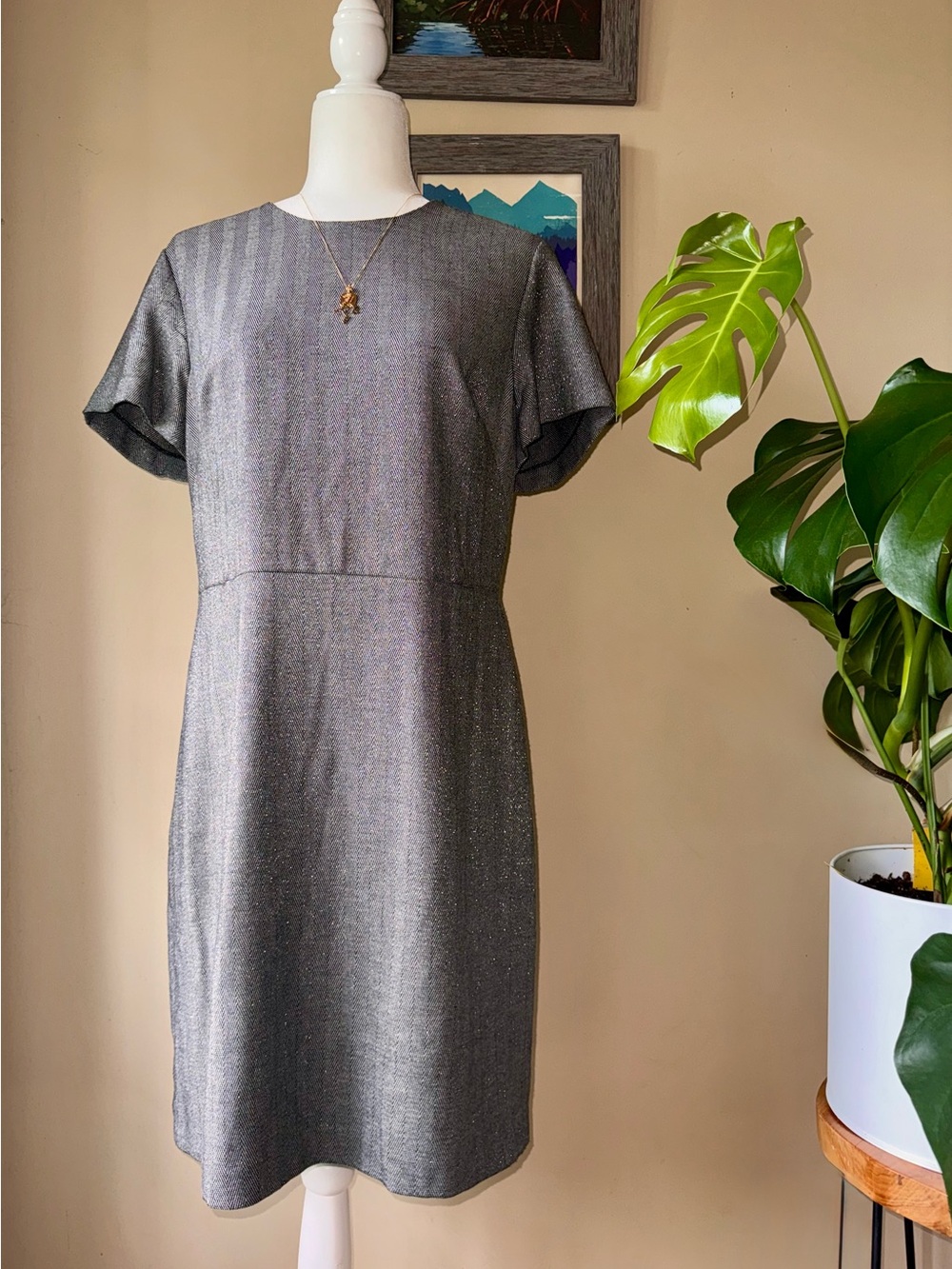 Banana Republic Silver-Gray Short Sleeve Midi Sheath Dress